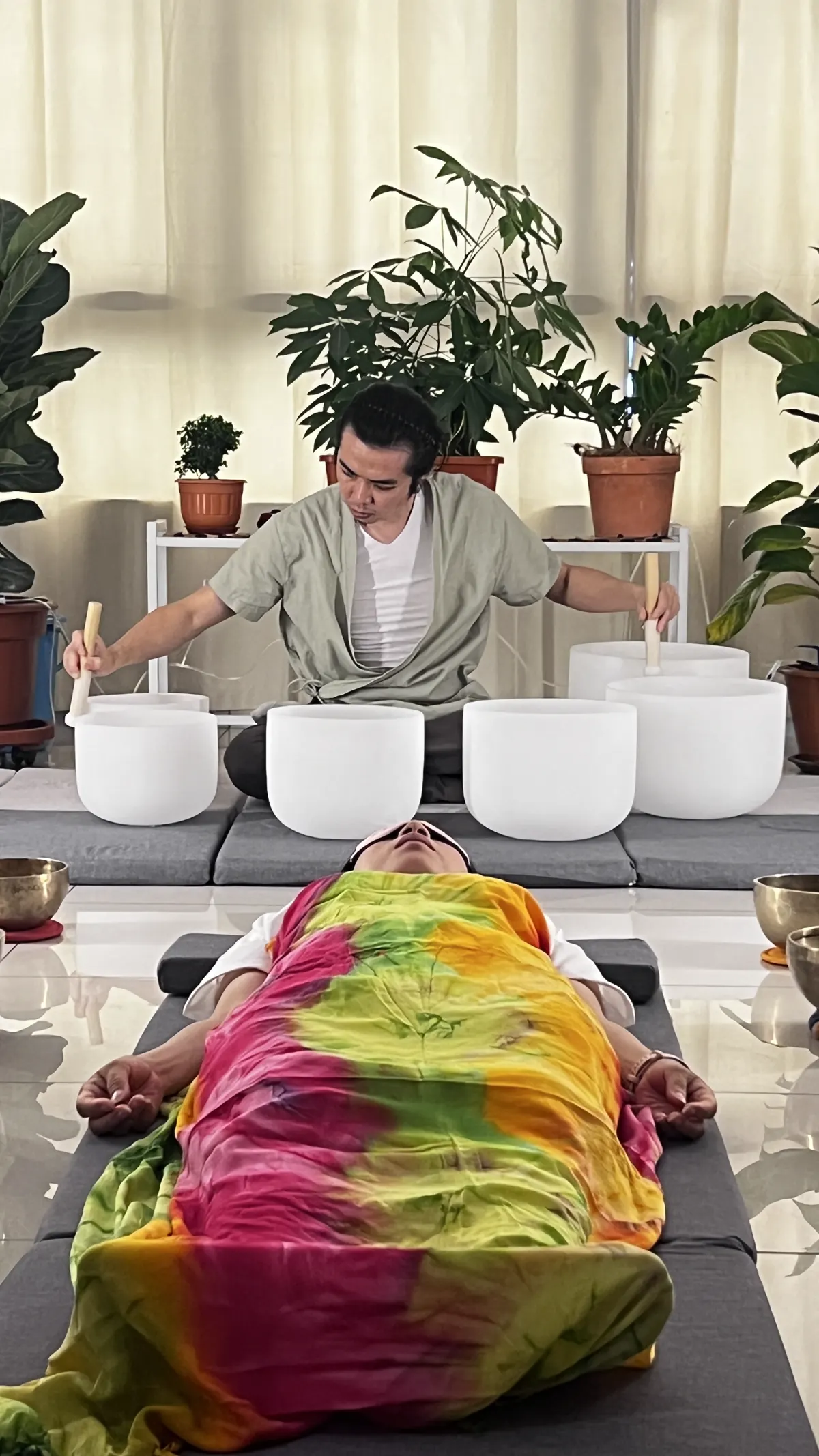 Crystal singing bowl performance at ZUDEN