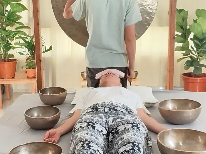 1V1 颂钵与铜锣音疗现场